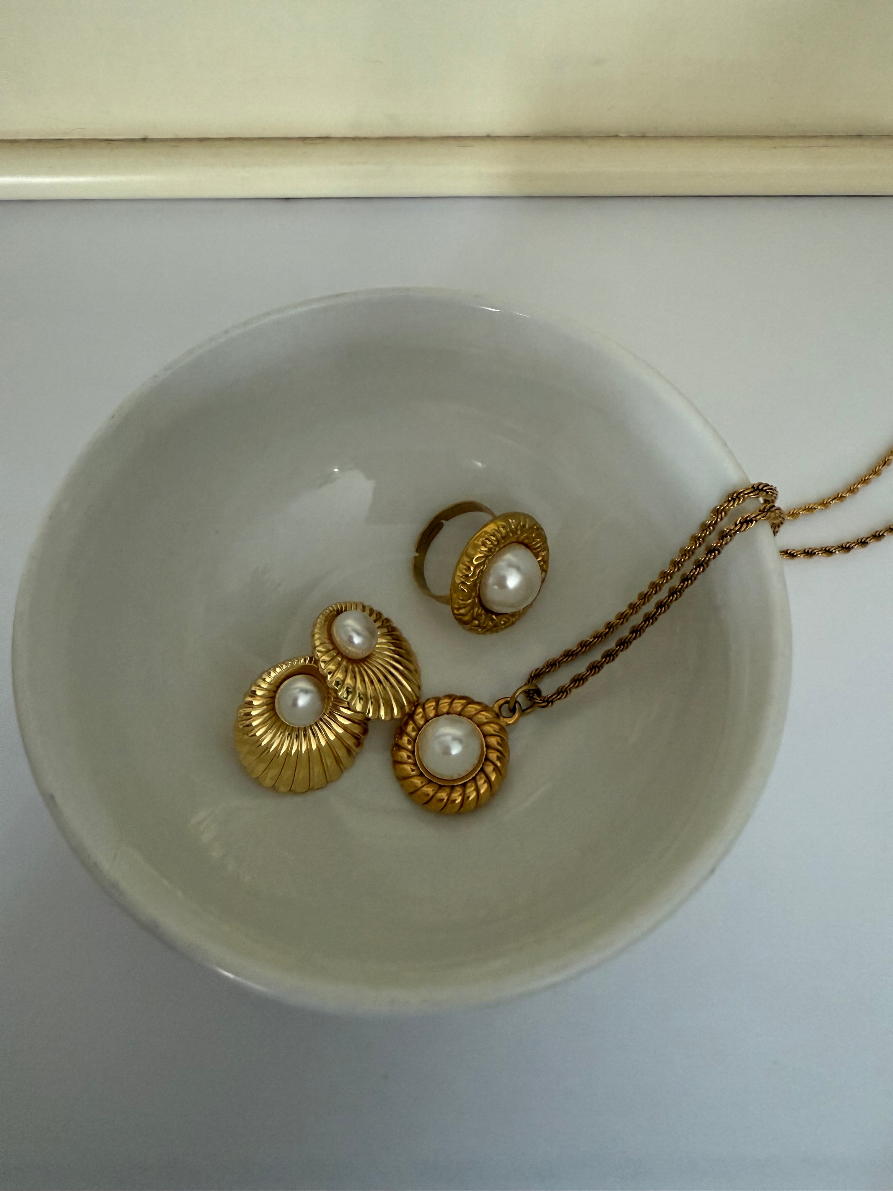 Merit necklace