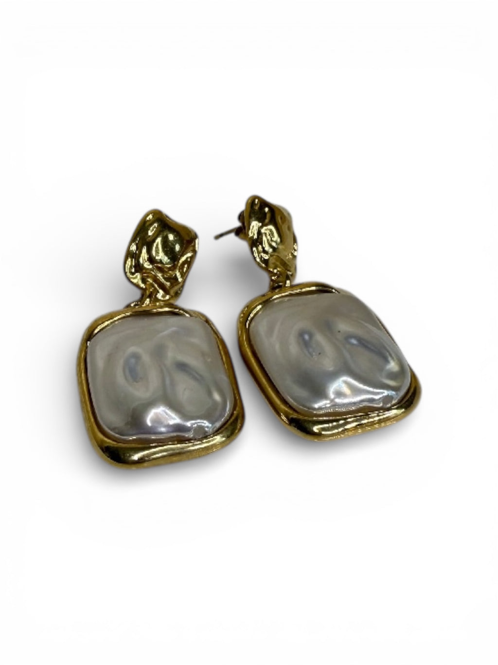 Clam earrings