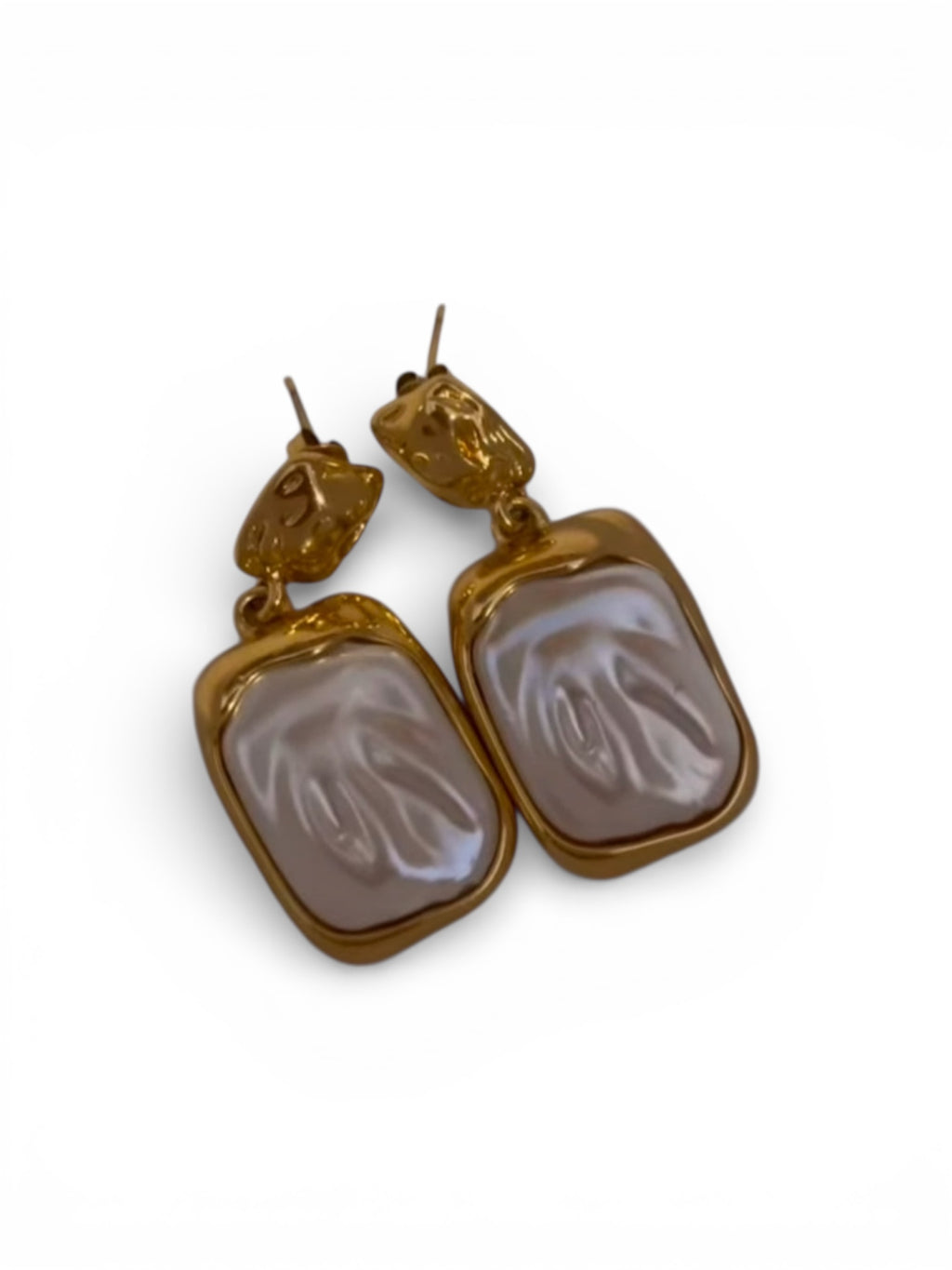 Clam earrings